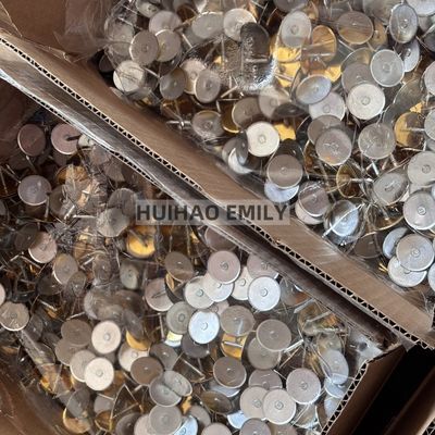 Gegalvaniseerde stalen kopisolatiepennen lassen op plaatwerk van kanaalwerk