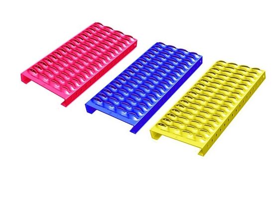 Geperforeerde aluminium architectonische gaaspanelen voor Grip Strut roosterplatforms
