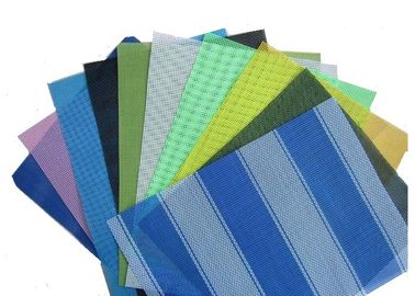 OEM Ontwerp Gekleurde het Netwerkstof van Pvc die voor Openlucht Architecturale Decoratie wordt gebruikt