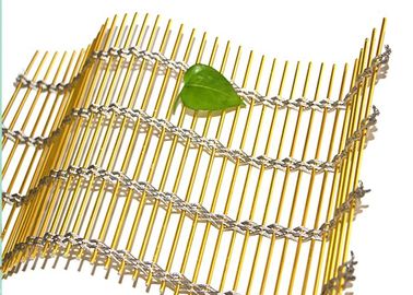Het bureau verdeelt Architecturaal Draadnetwerk dat van Gouden Kleurenstaaf wordt gemaakt met SS Kabels