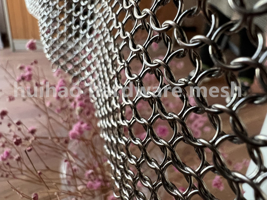 Het zilver bedekte Gelast Chainmail-Gordijn 8mm Rond Ringenroestvrij staal 316 met een laag