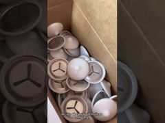 38mm roestvrijstalen isolatieclips met witte polycaps gebruikt om CD-laspennen te bevestigen